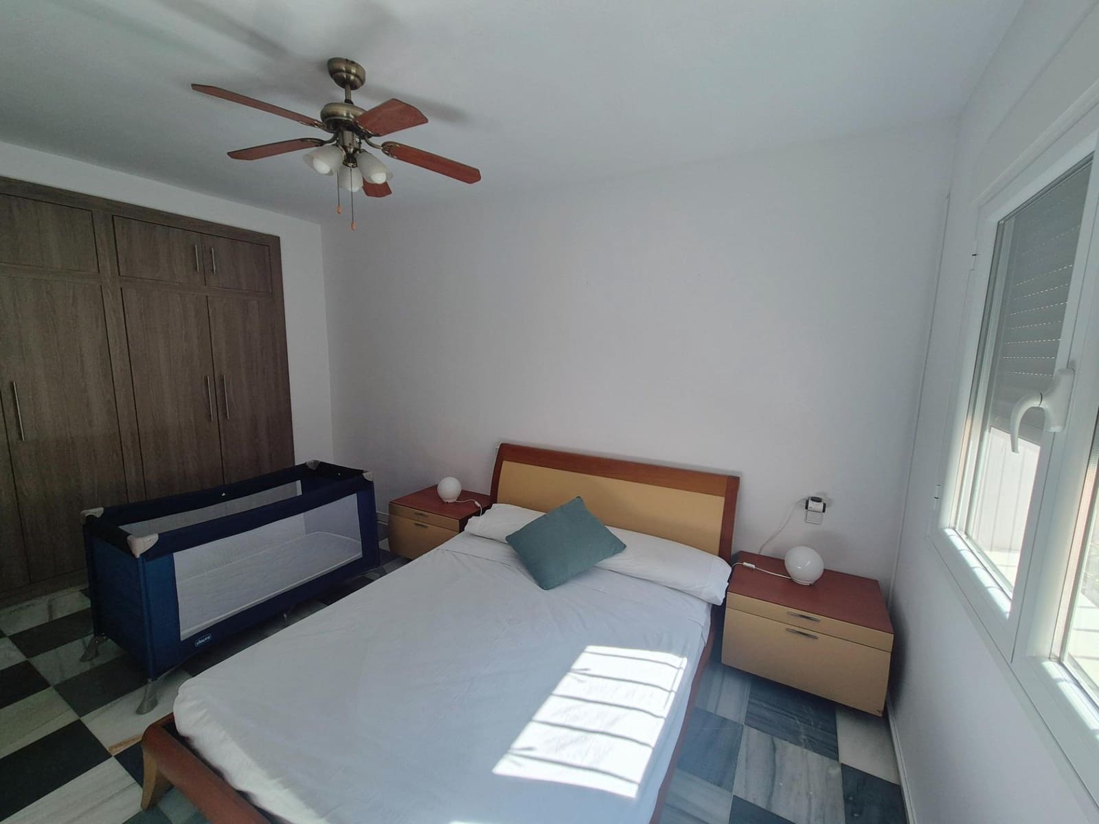 Chalet de 6 habitaciones en Aguadulce (Almeria) en venta con garaje - 590.000 € (Ref: 9677620)