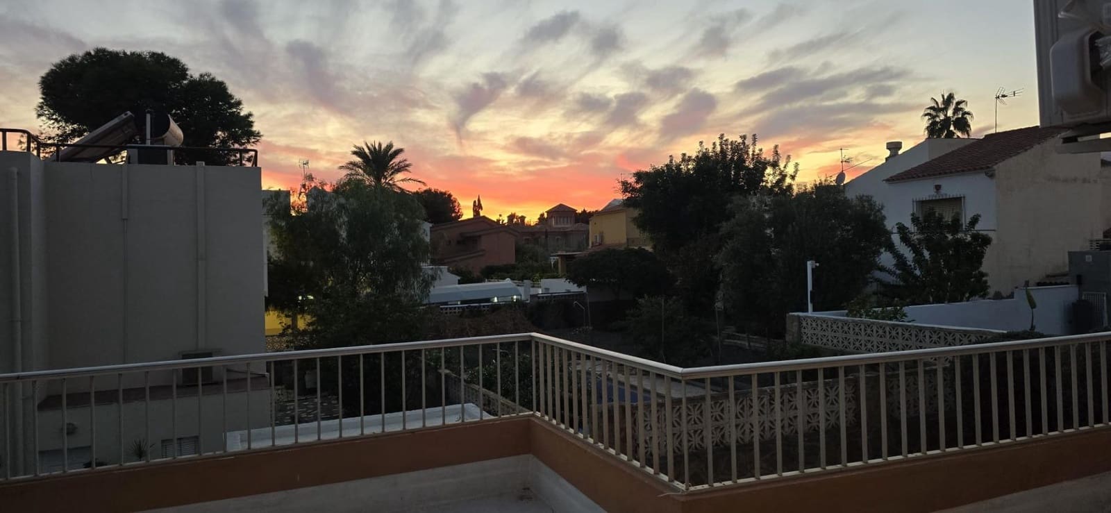 Chalet de 6 habitaciones en Aguadulce (Almeria) en venta con garaje - 590.000 € (Ref: 9677620)