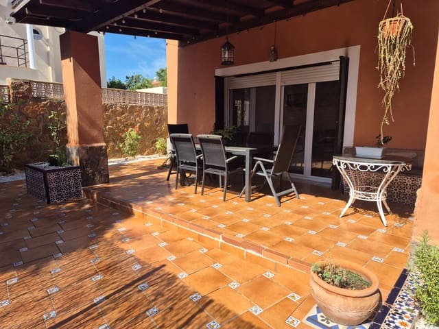 Chalet de 6 habitaciones en Aguadulce (Almeria), Roquetas de Mar en venta con garaje - 590.000 € (Ref: 9677620)