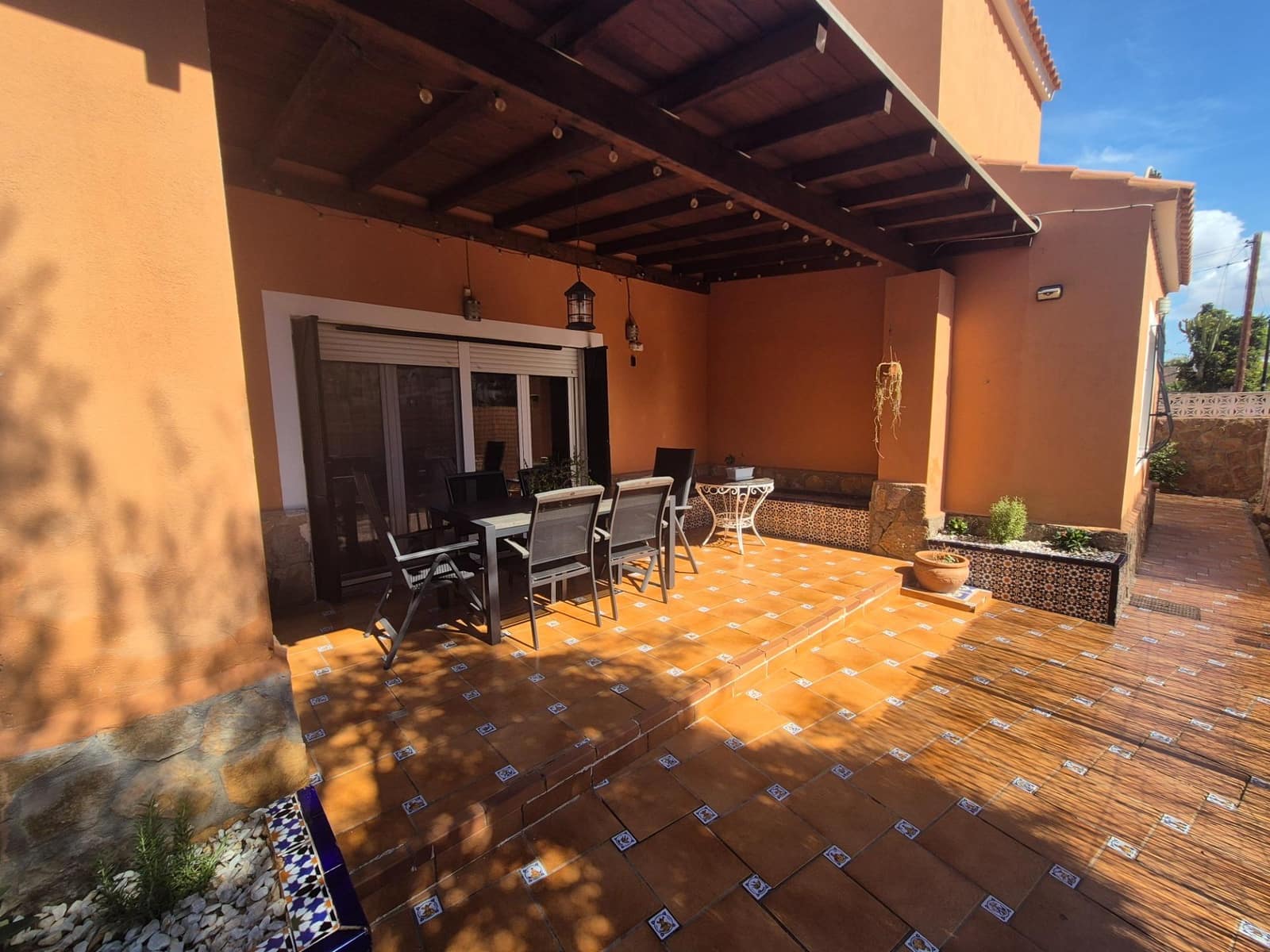 Chalet de 6 habitaciones en Aguadulce (Almeria) en venta con garaje - 590.000 € (Ref: 9677620)