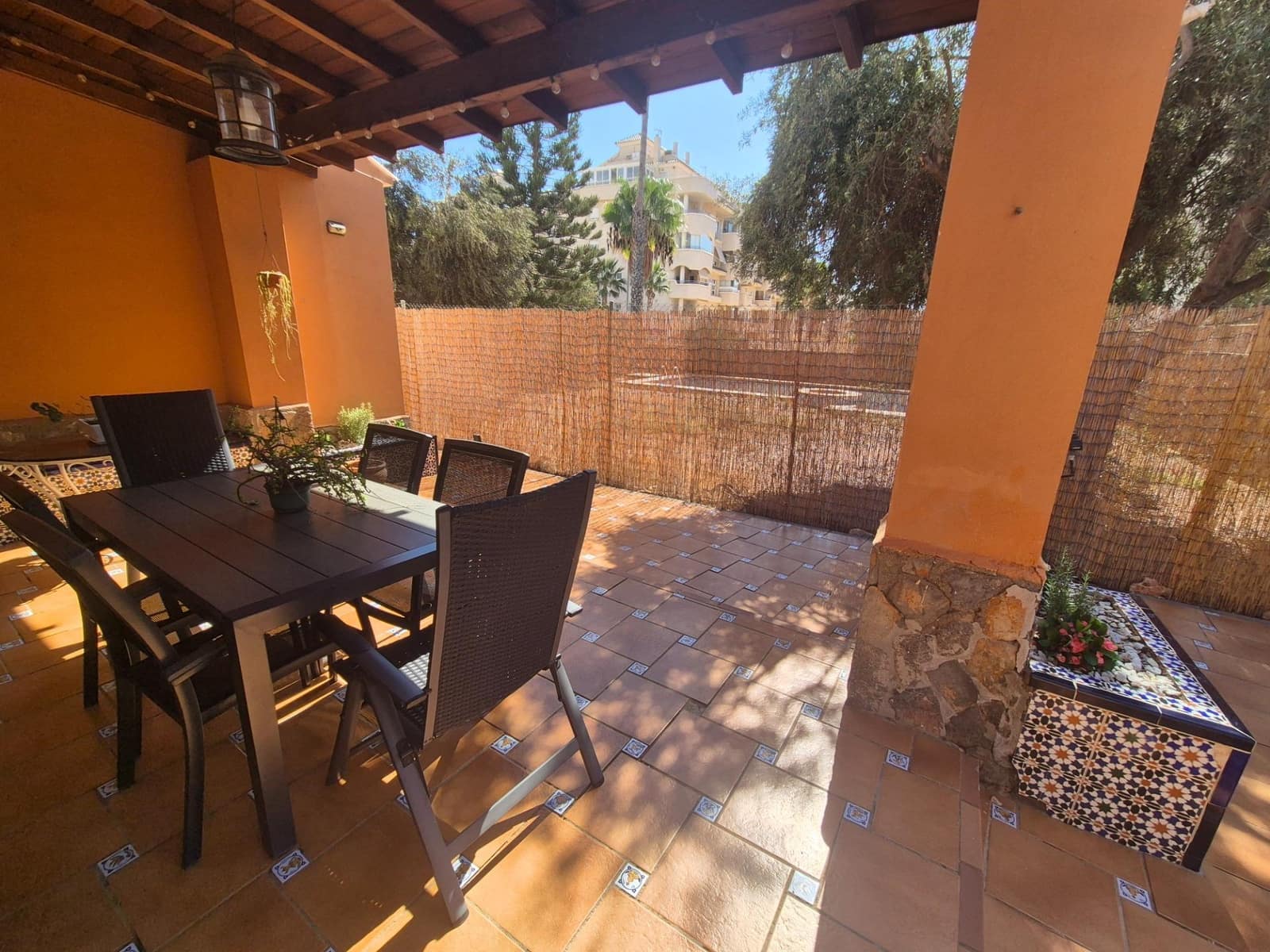 Chalet de 6 habitaciones en Aguadulce (Almeria) en venta con garaje - 590.000 € (Ref: 9677620)