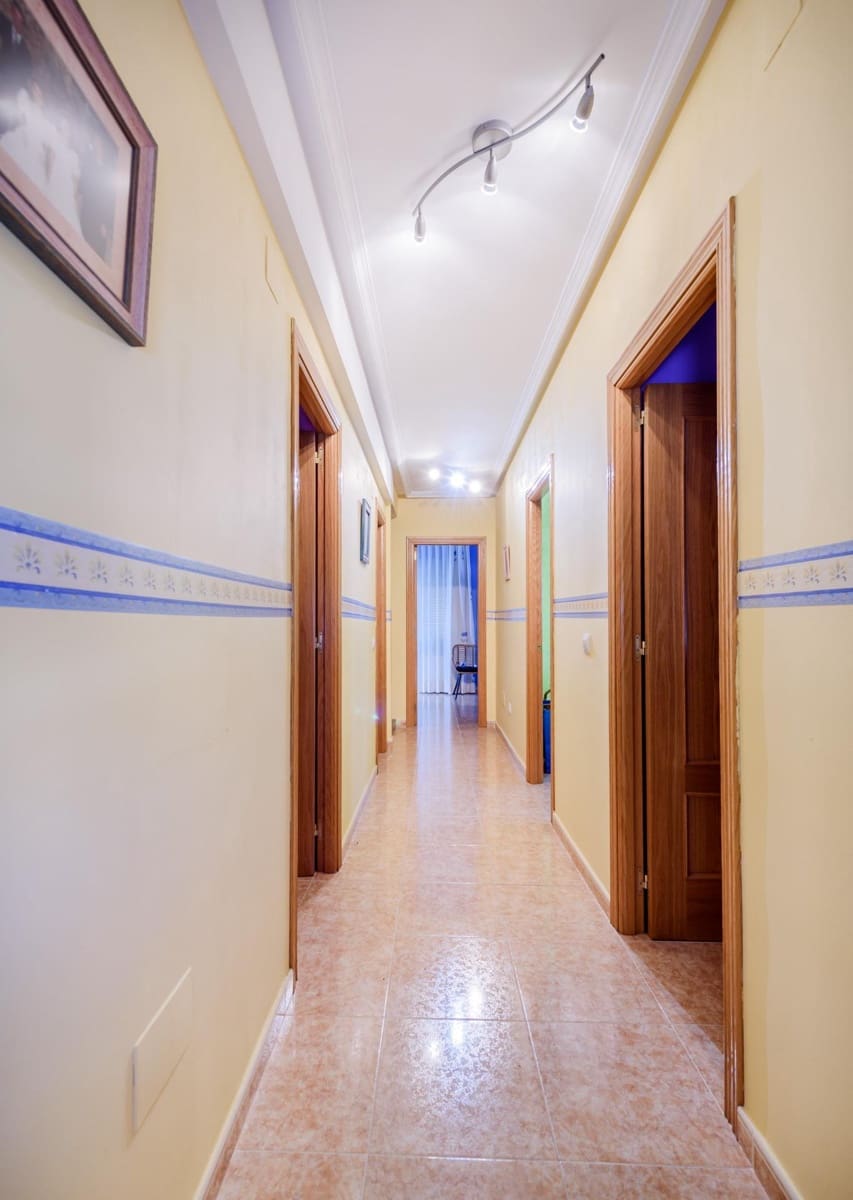 Chalet de 4 habitaciones en Horche en venta con piscina garaje - 480.000 € (Ref: 9679987)