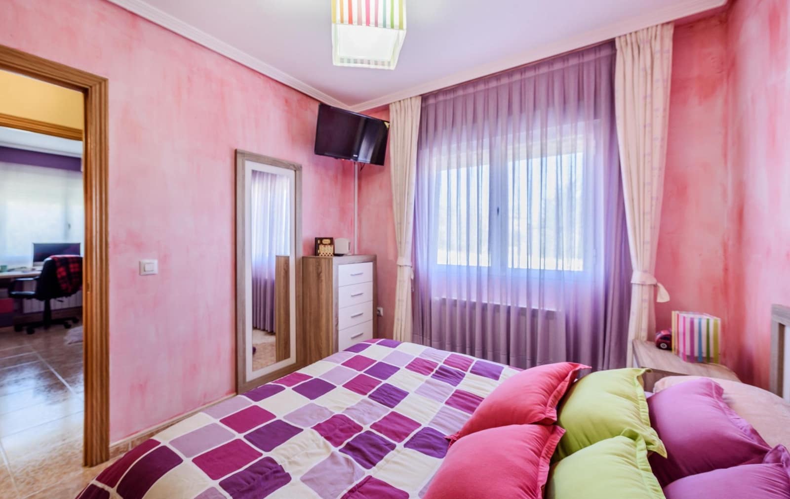 Chalet de 4 habitaciones en Horche en venta con piscina garaje - 480.000 € (Ref: 9679987)