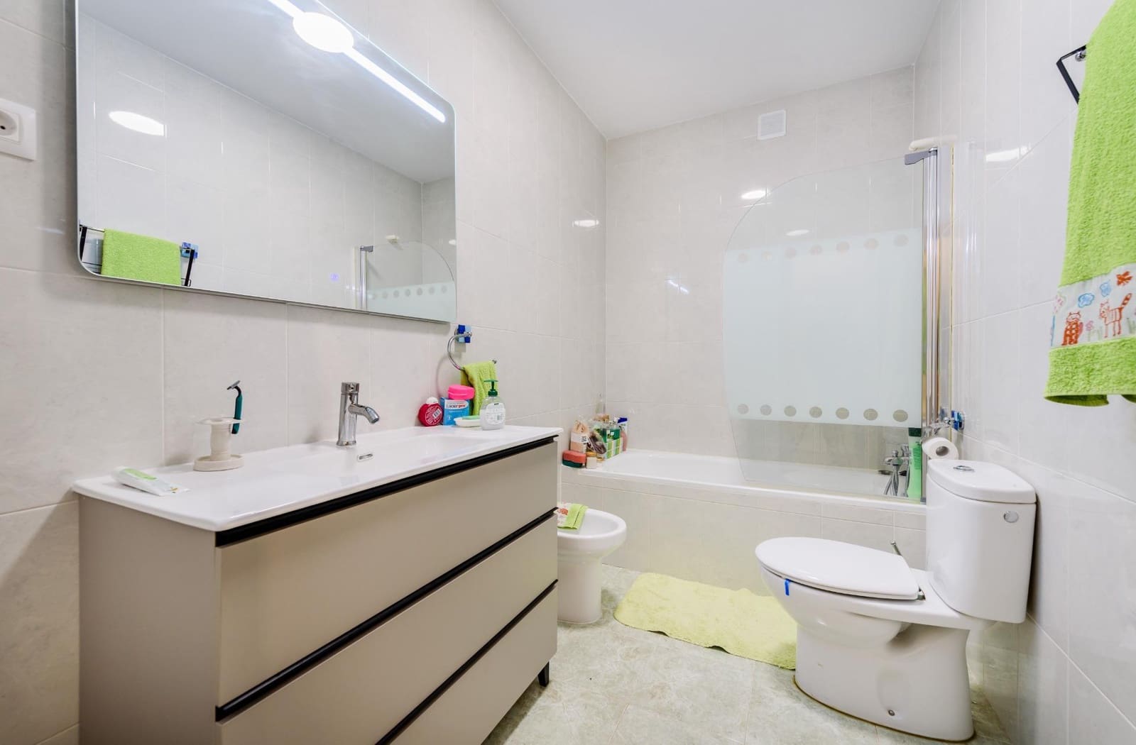 Chalet de 4 habitaciones en Horche en venta con piscina garaje - 480.000 € (Ref: 9679987)