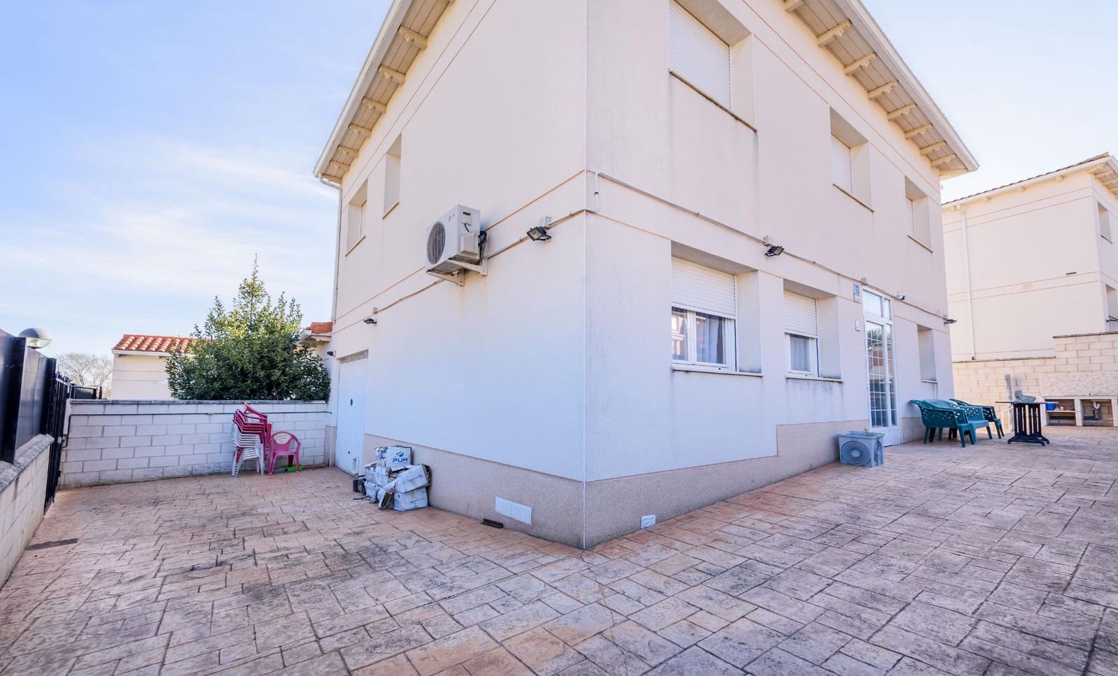 Chalet de 4 habitaciones en Horche en venta con piscina garaje - 480.000 € (Ref: 9679987)