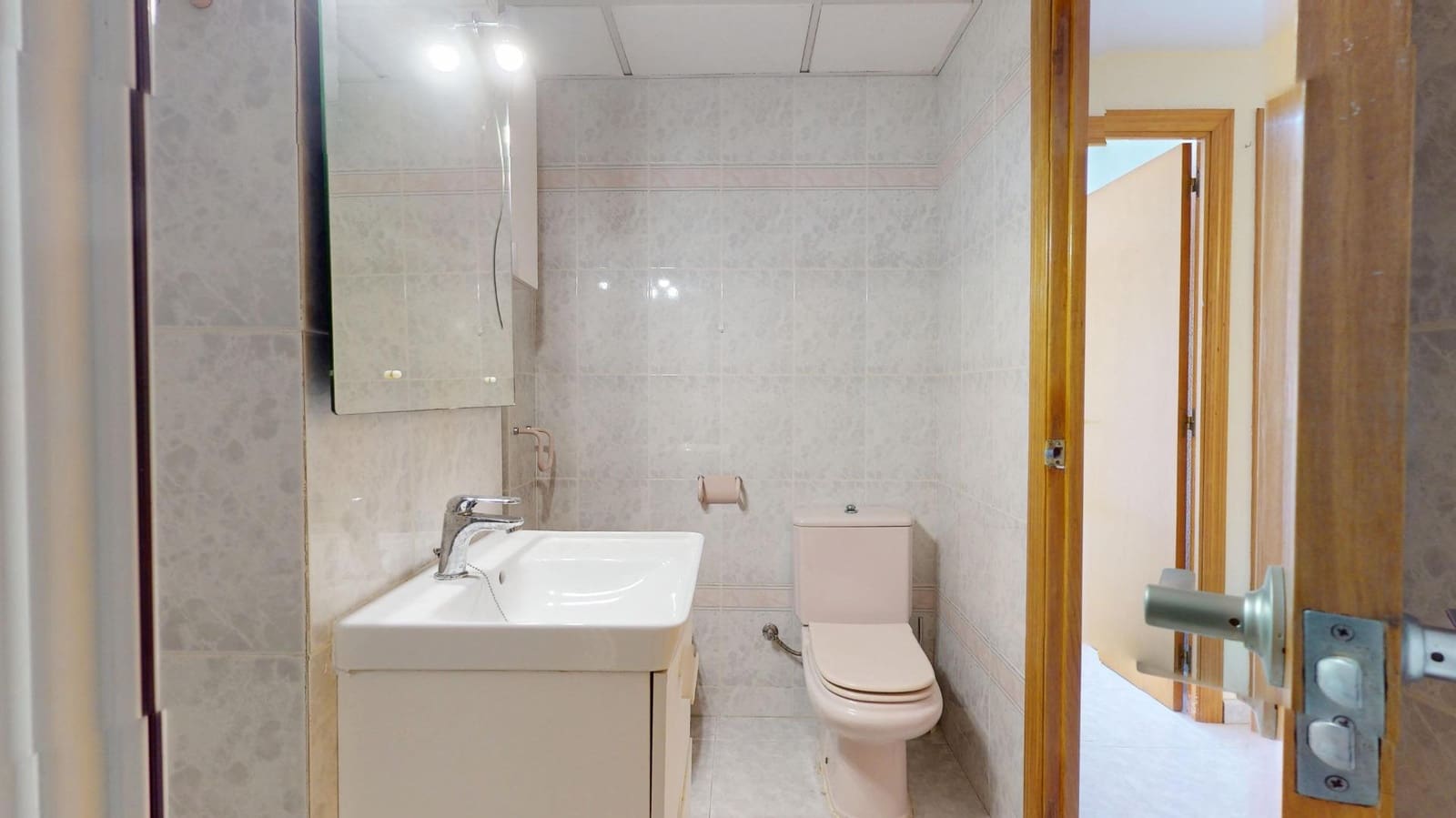 4 bedroom Flat for sale in Vila-seca with garage - € 215,000 (Ref: 9686755)