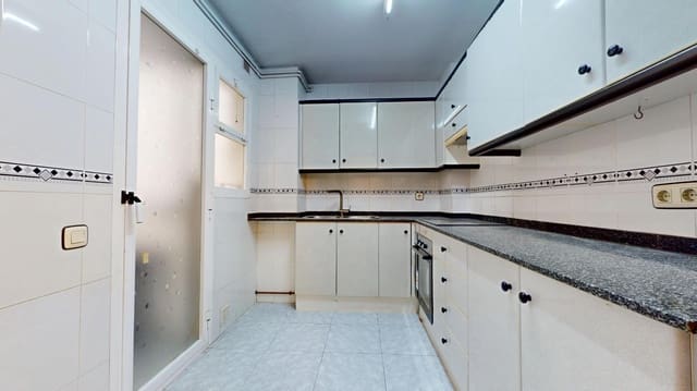 4 chambre Appartement à vendre à Vila-seca avec garage - 215 000 € (Ref: 9686755)