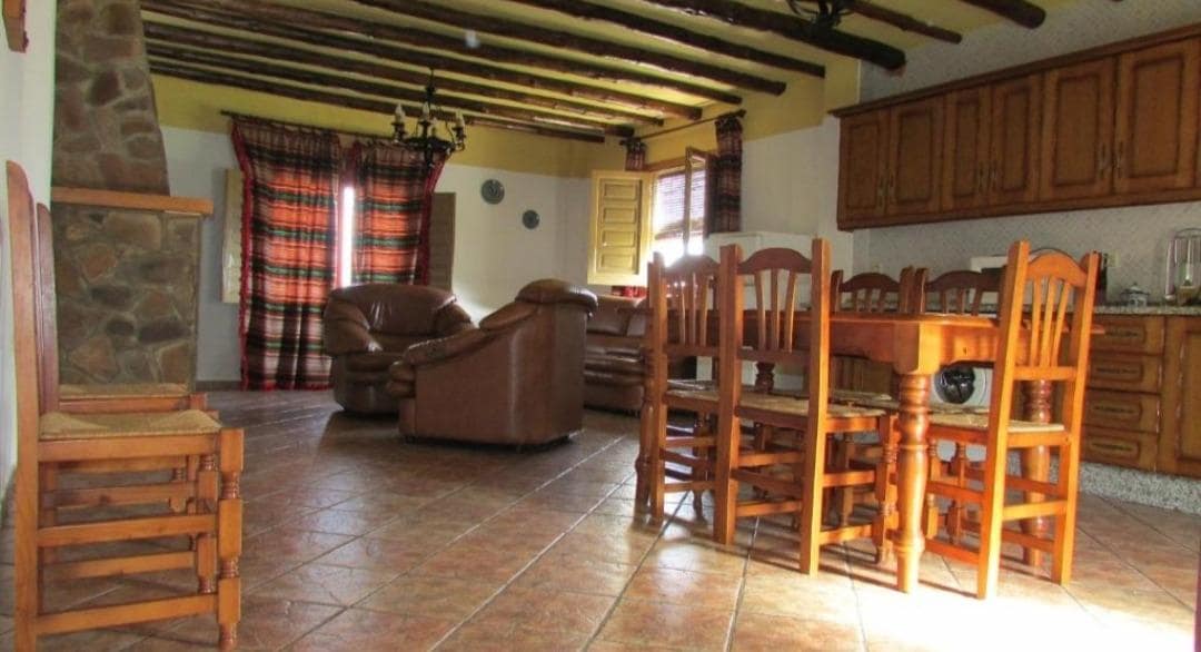 12 quarto Hotel para venda em Yegen - 450 000 € (Ref: 9690969)