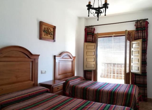 12 quarto Hotel para venda em Yegen, Alpujarra de la Sierra - 450 000 € (Ref: 9690969)