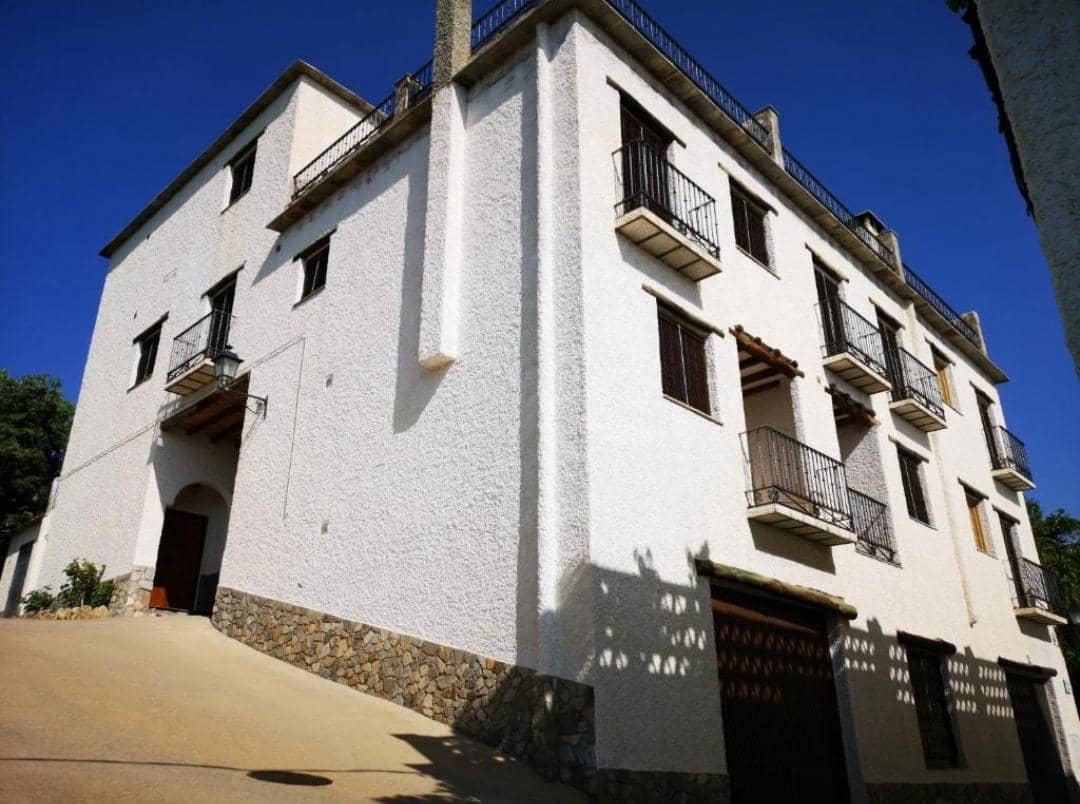 12 quarto Hotel para venda em Yegen - 450 000 € (Ref: 9690969)