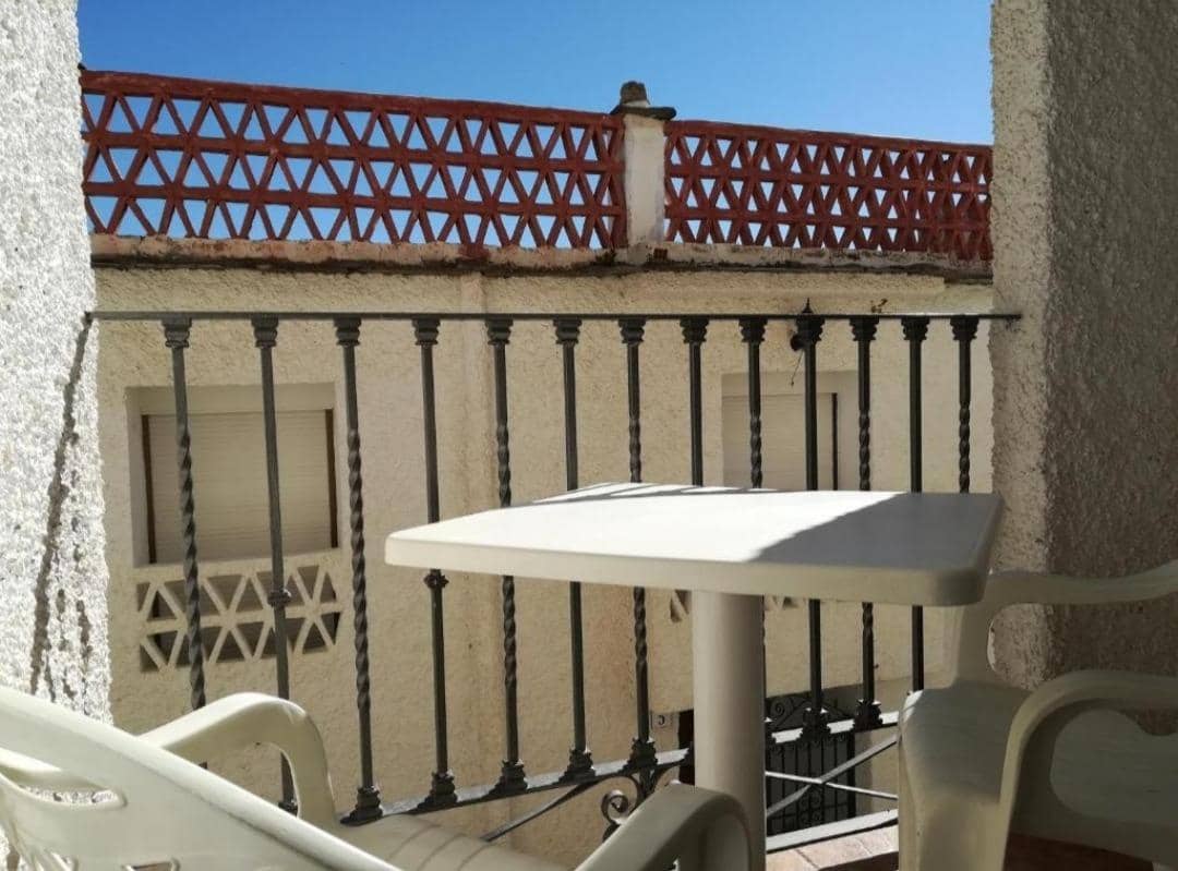 12 quarto Hotel para venda em Yegen - 450 000 € (Ref: 9690969)