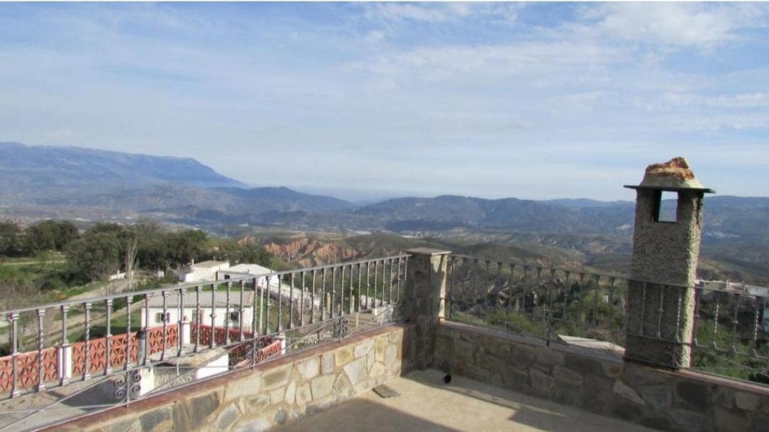 12 quarto Hotel para venda em Yegen - 450 000 € (Ref: 9690969)