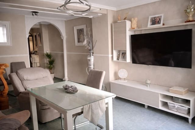 4 Zimmer Apartment zu verkaufen in Baena mit Garage - 120.000 € (Ref: 9690970)