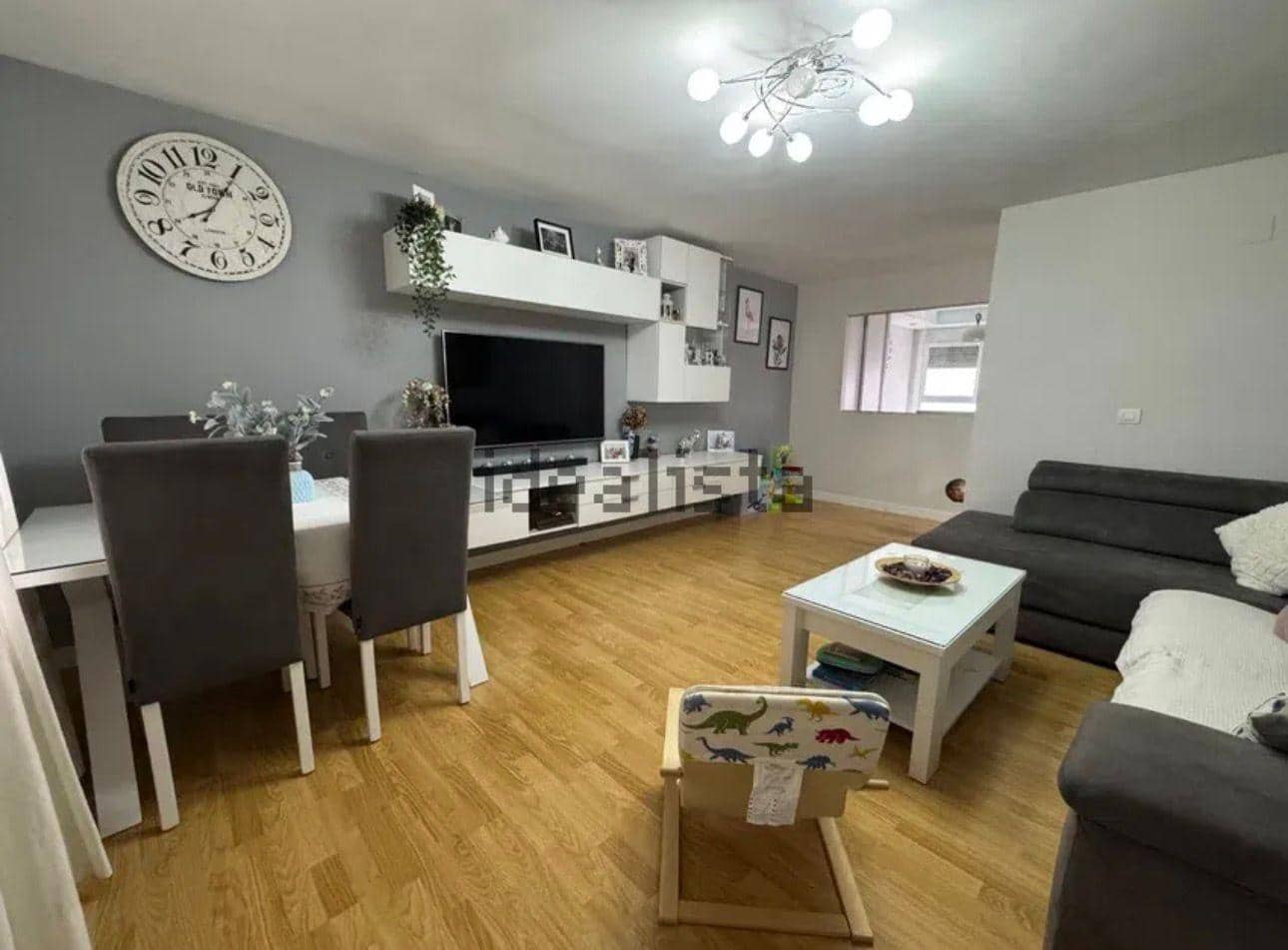 3 bedroom Flat for sale in Jaen city with garage - € 240,000 (Ref: 9696290)