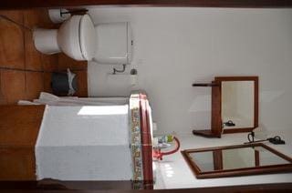 4 bedroom Finca/Country House for sale in Guadahortuna with pool garage - € 450,000 (Ref: 9696292)