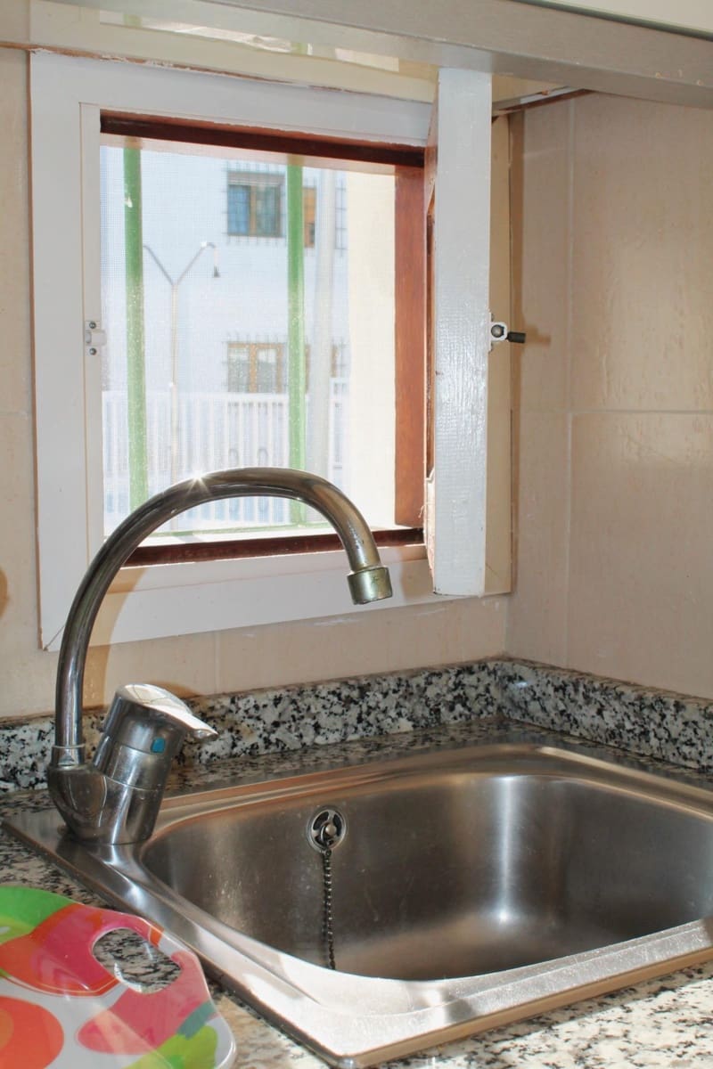1 slaapkamer Flat te huur in San Bartolome de Tirajana met zwembad - € 1.000 (Ref: 9698942)