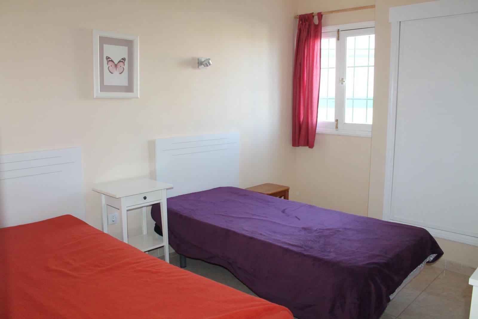 1 slaapkamer Flat te huur in San Bartolome de Tirajana met zwembad - € 1.000 (Ref: 9698942)