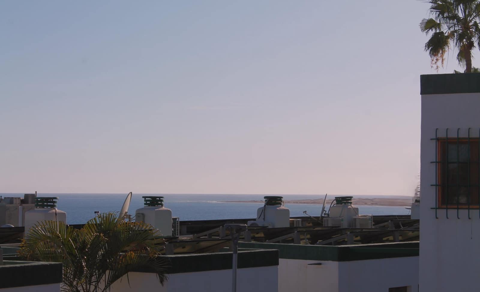 1 slaapkamer Flat te huur in San Bartolome de Tirajana met zwembad - € 1.000 (Ref: 9698942)