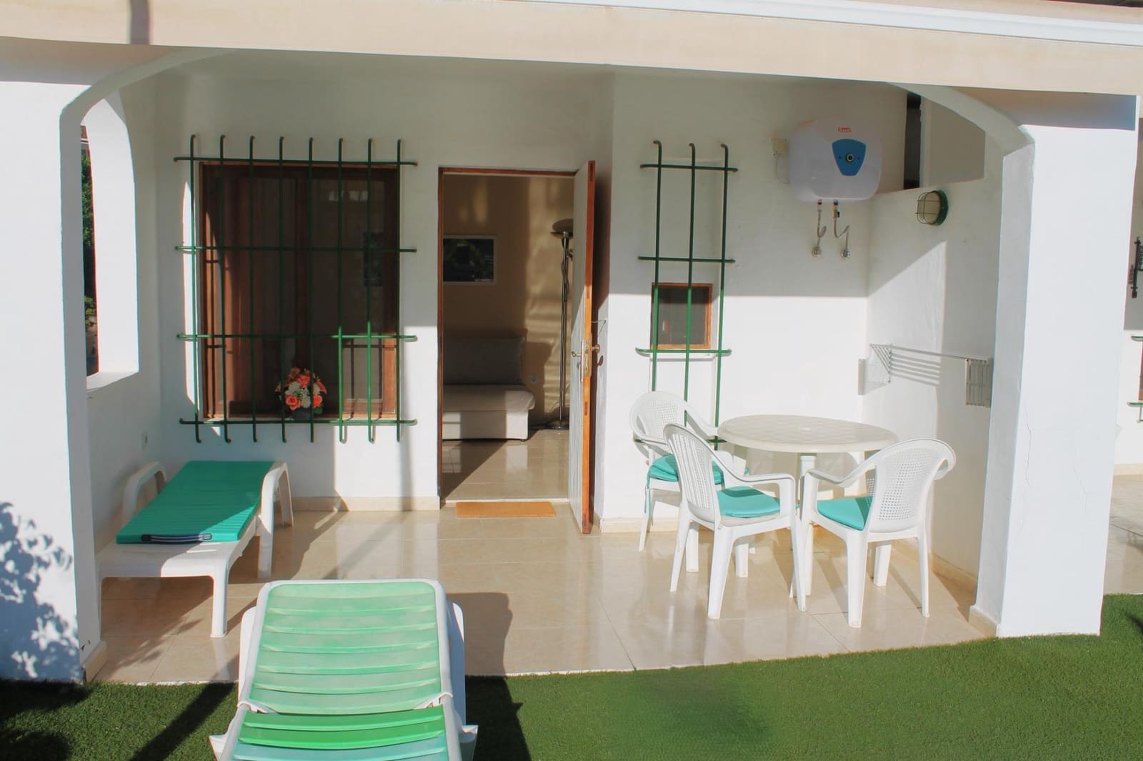 1 slaapkamer Flat te huur in San Bartolome de Tirajana met zwembad - € 1.000 (Ref: 9698942)