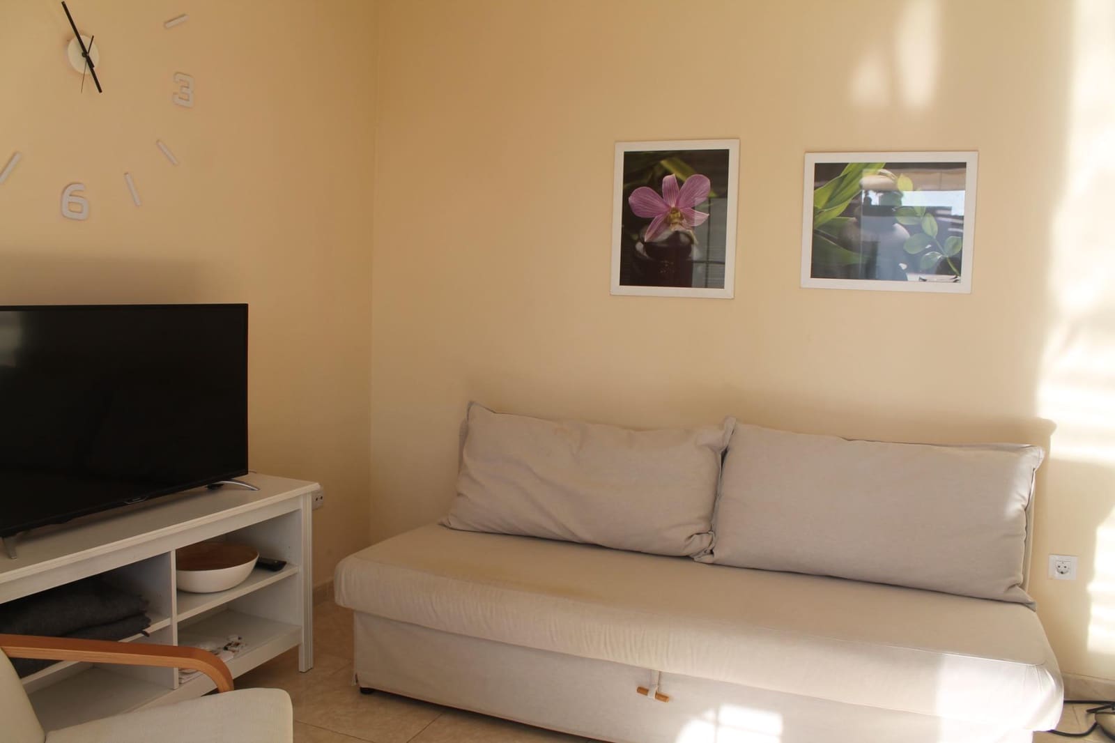 1 slaapkamer Flat te huur in San Bartolome de Tirajana met zwembad - € 1.000 (Ref: 9698942)