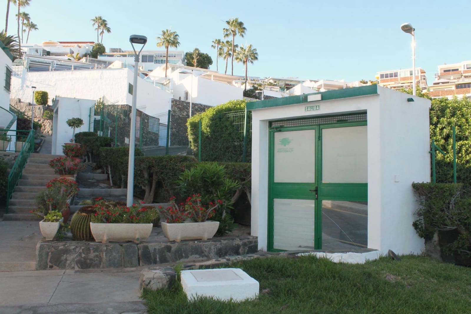 1 slaapkamer Flat te huur in San Bartolome de Tirajana met zwembad - € 1.000 (Ref: 9698942)