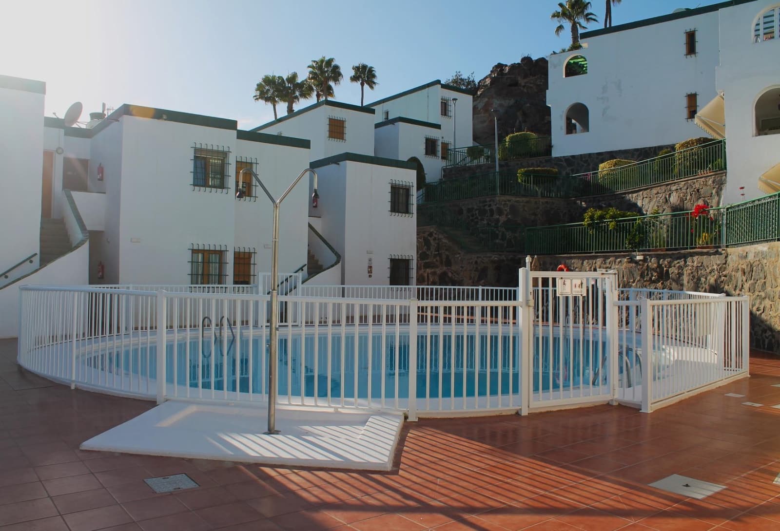 1 slaapkamer Flat te huur in San Bartolome de Tirajana met zwembad - € 1.000 (Ref: 9698942)