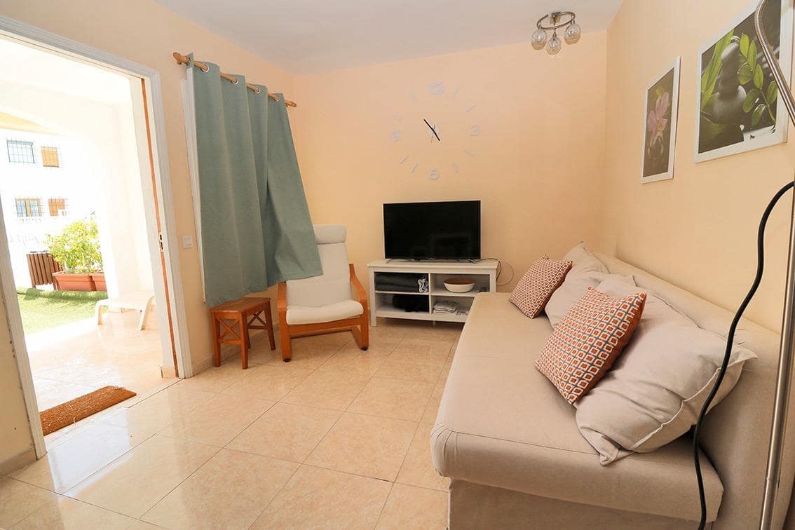 1 soverom Leilighet til leie i San Bartolome de Tirajana med svømmebasseng - € 1 000 (Ref: 9698942)