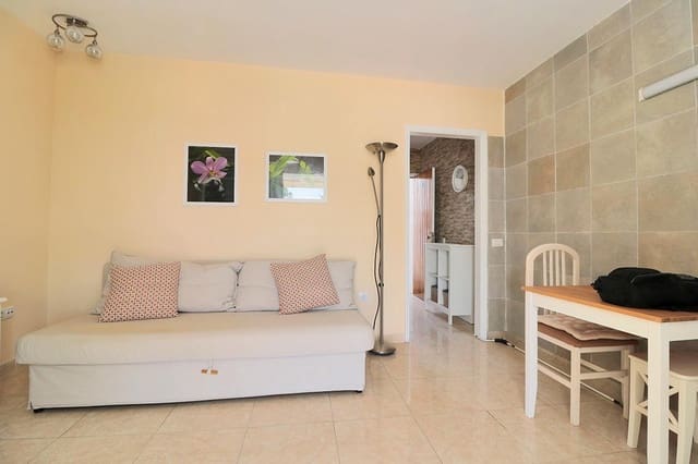 1 bedroom Flat for rent in San Bartolomé de Tirajana with pool - € 1,000 (Ref: 9698942)