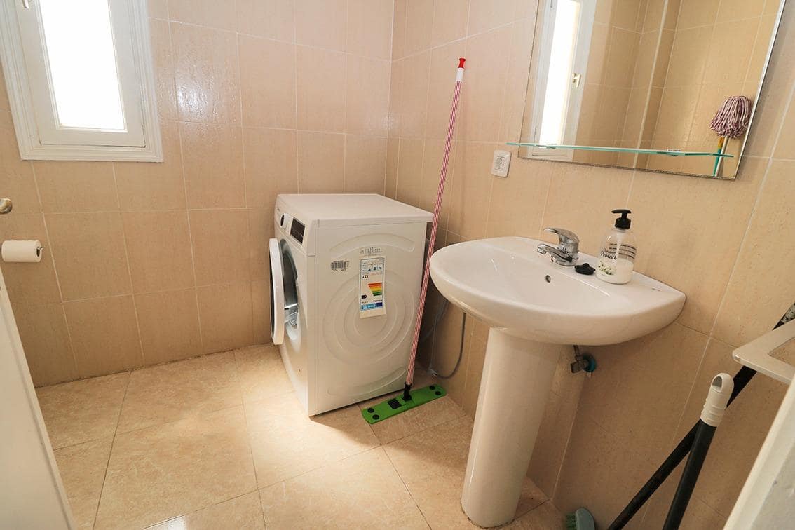 1 soverom Leilighet til leie i San Bartolome de Tirajana med svømmebasseng - € 1 000 (Ref: 9698942)