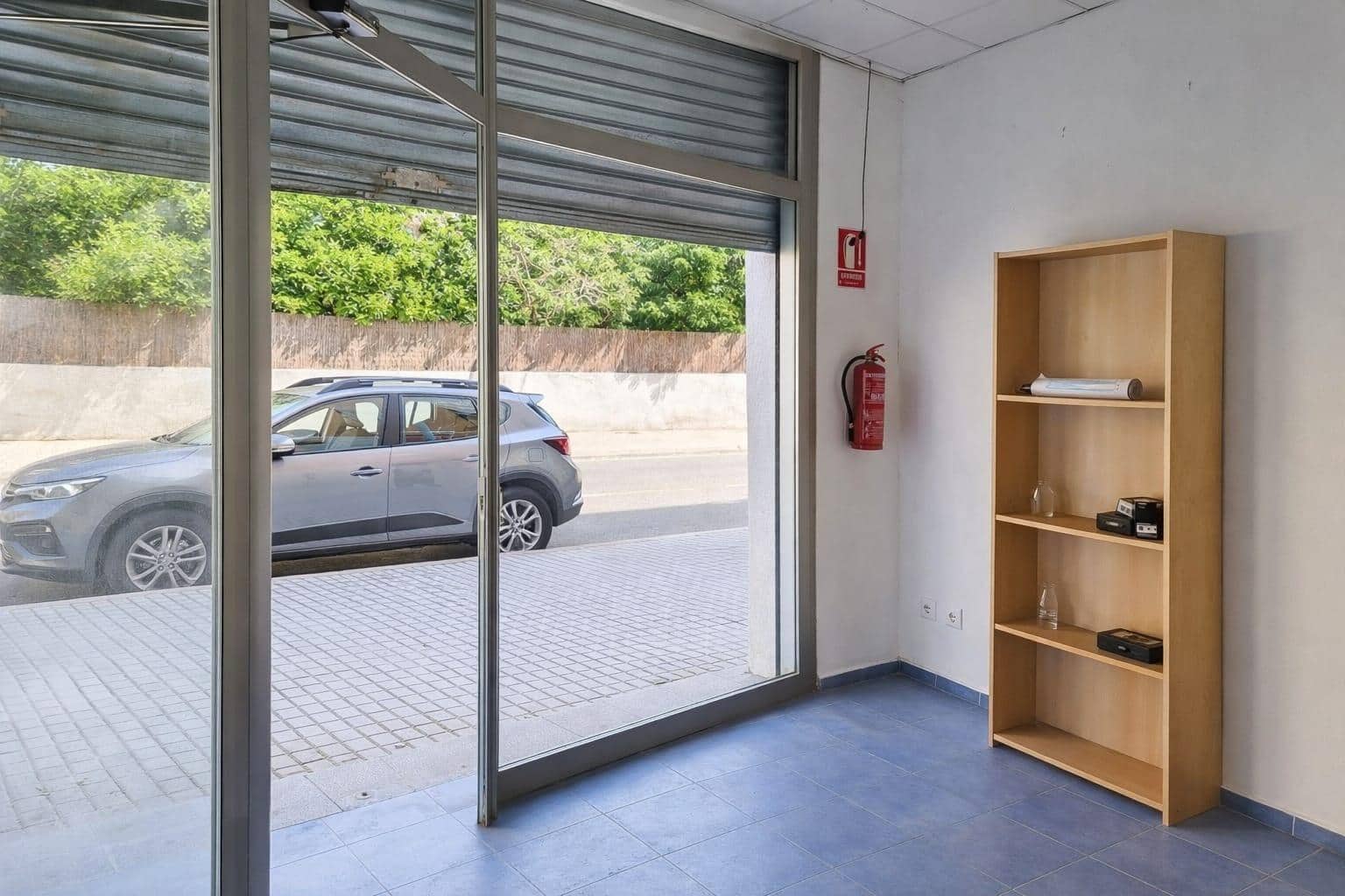 Commercial for sale in Vila-seca - € 85,000 (Ref: 9715101)