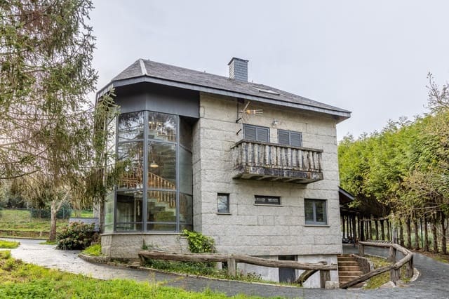 4 camera da letto Villa in vendita in Sada con garage - 649.000 € (Rif: 9715102)