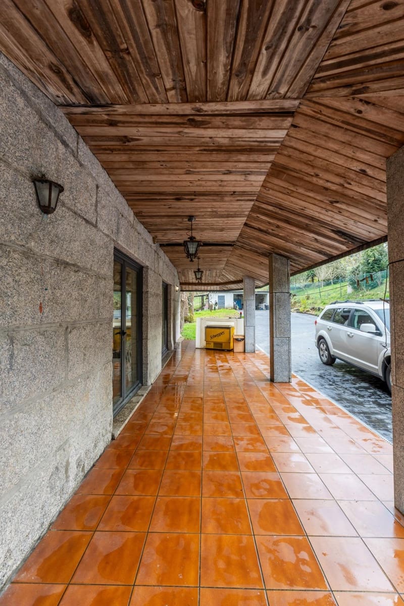 4 bedroom Villa for sale in Sada with garage - € 649,000 (Ref: 9715102)