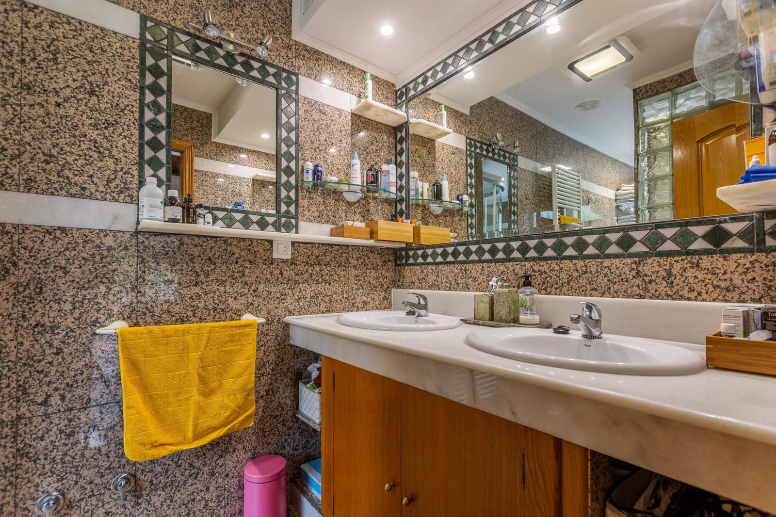 4 bedroom Villa for sale in Sada with garage - € 649,000 (Ref: 9715102)