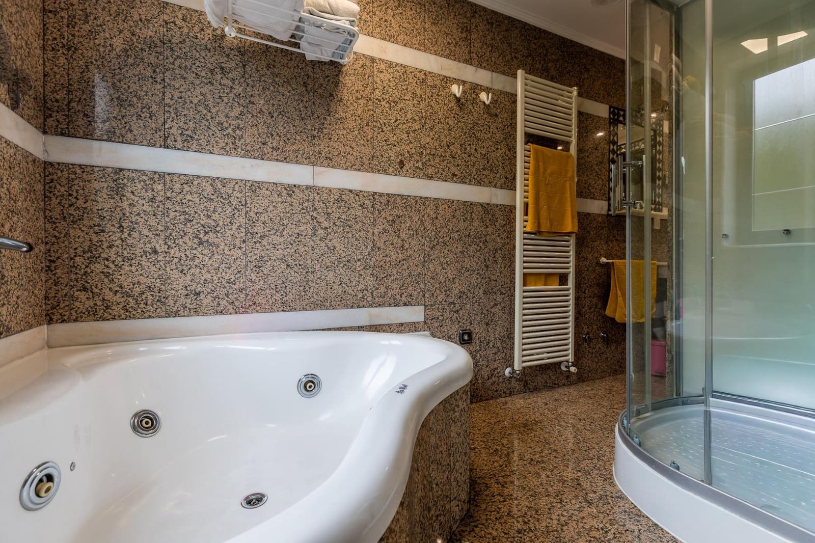 4 bedroom Villa for sale in Sada with garage - € 649,000 (Ref: 9715102)