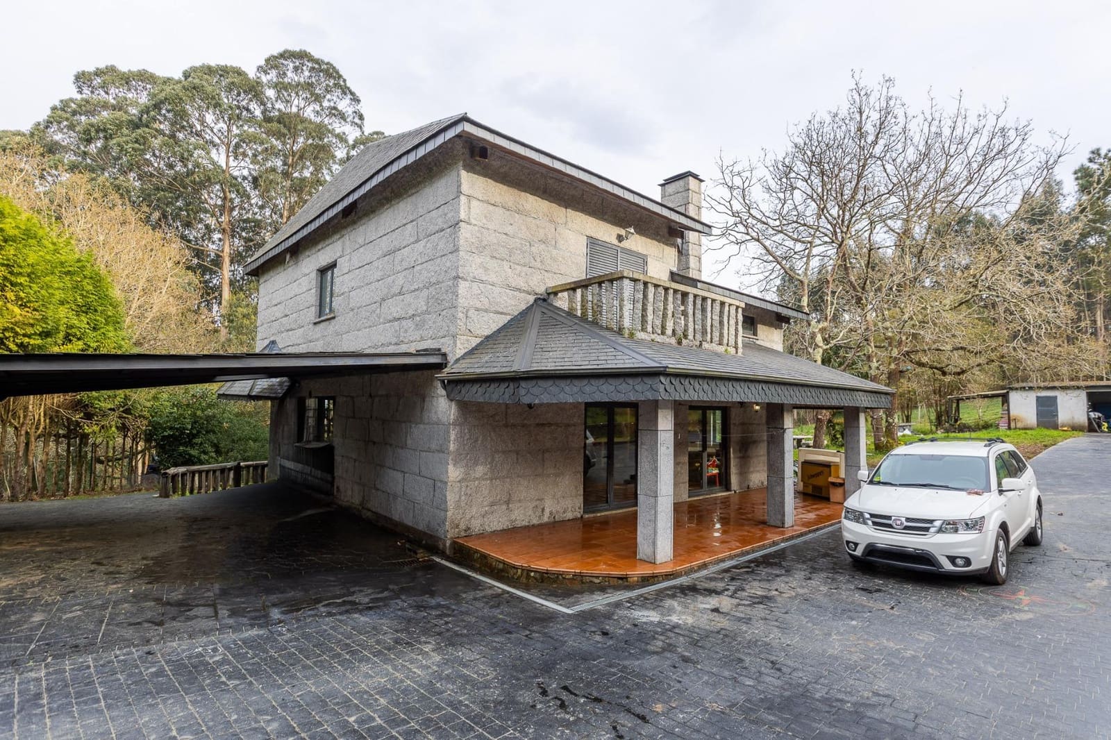 4 bedroom Villa for sale in Sada with garage - € 649,000 (Ref: 9715102)