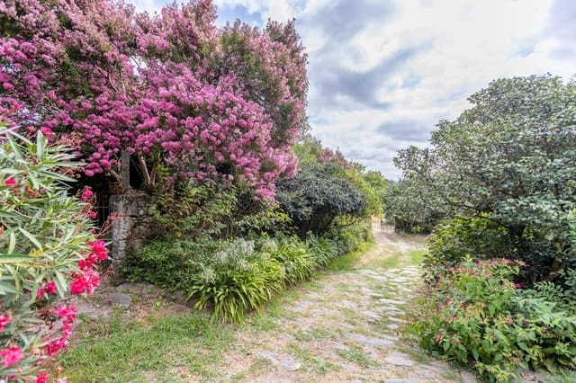 Chalet de 5 habitaciones en Vedra en venta con garaje - 1.000.000 € (Ref: 9715103)