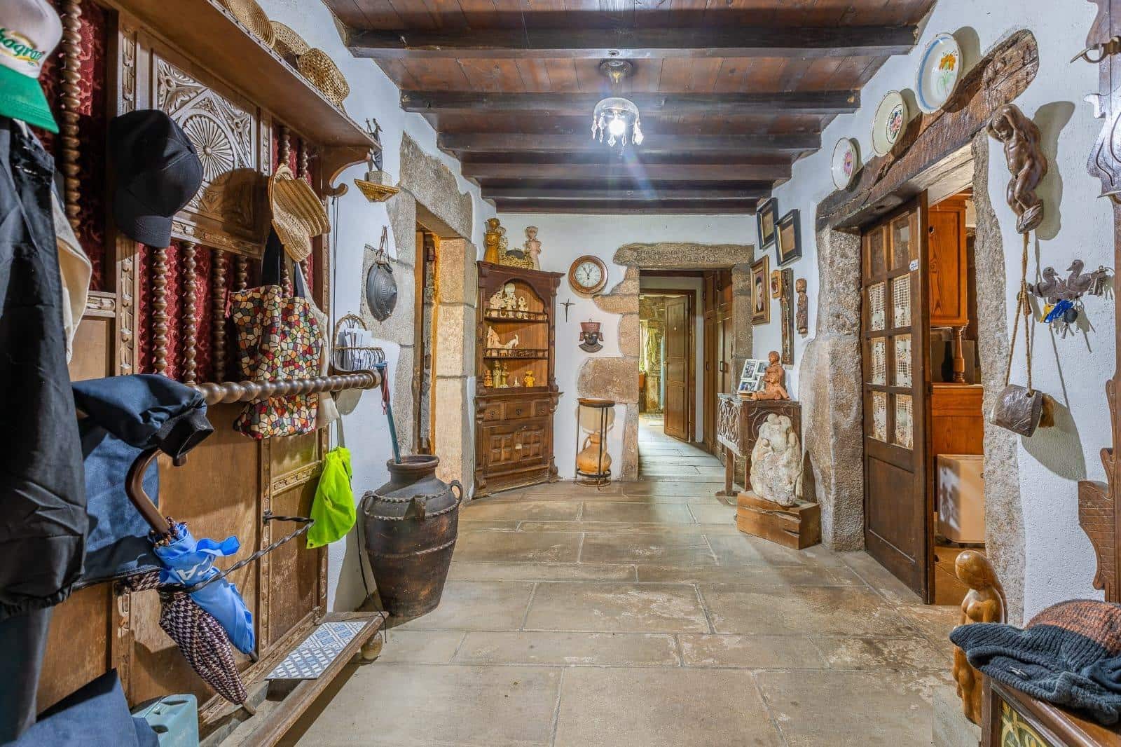 5 bedroom Villa for sale in Vedra with garage - € 1,000,000 (Ref: 9715103)