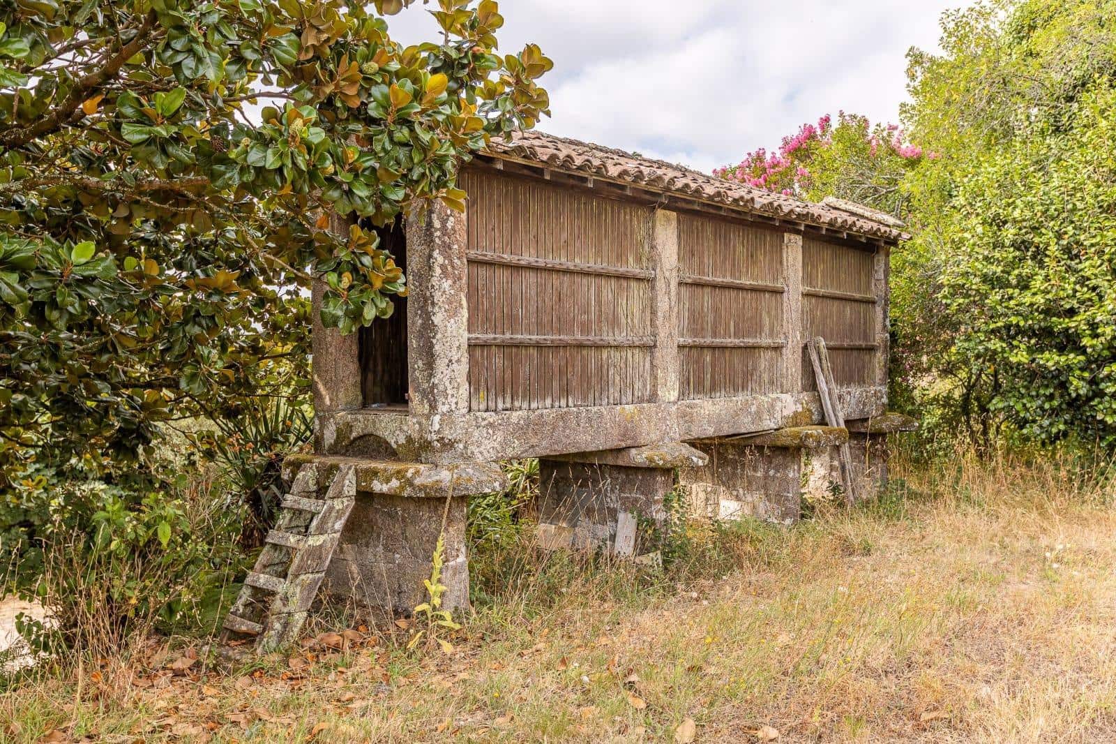 5 bedroom Villa for sale in Vedra with garage - € 1,000,000 (Ref: 9715103)