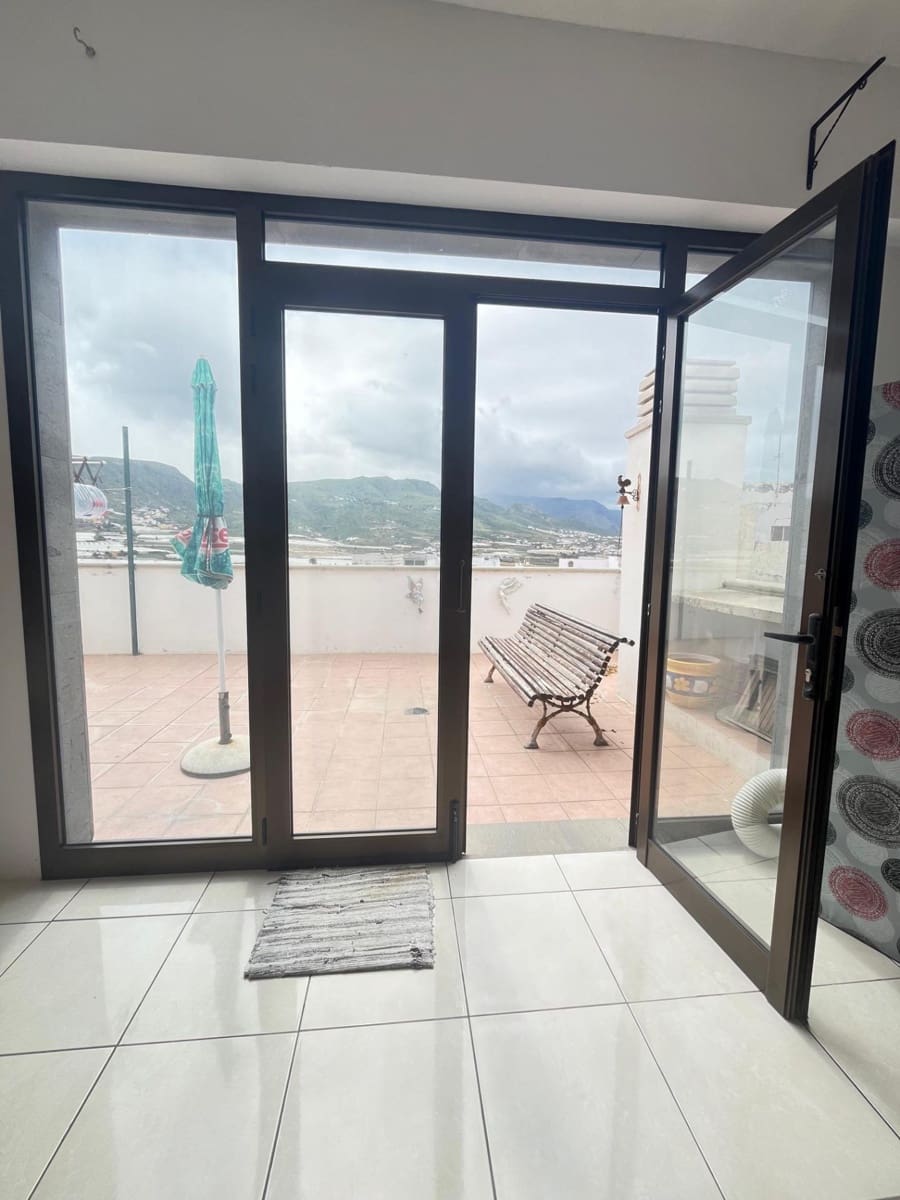 2 bedroom Penthouse for rent in Galdar - € 750 (Ref: 9715104)