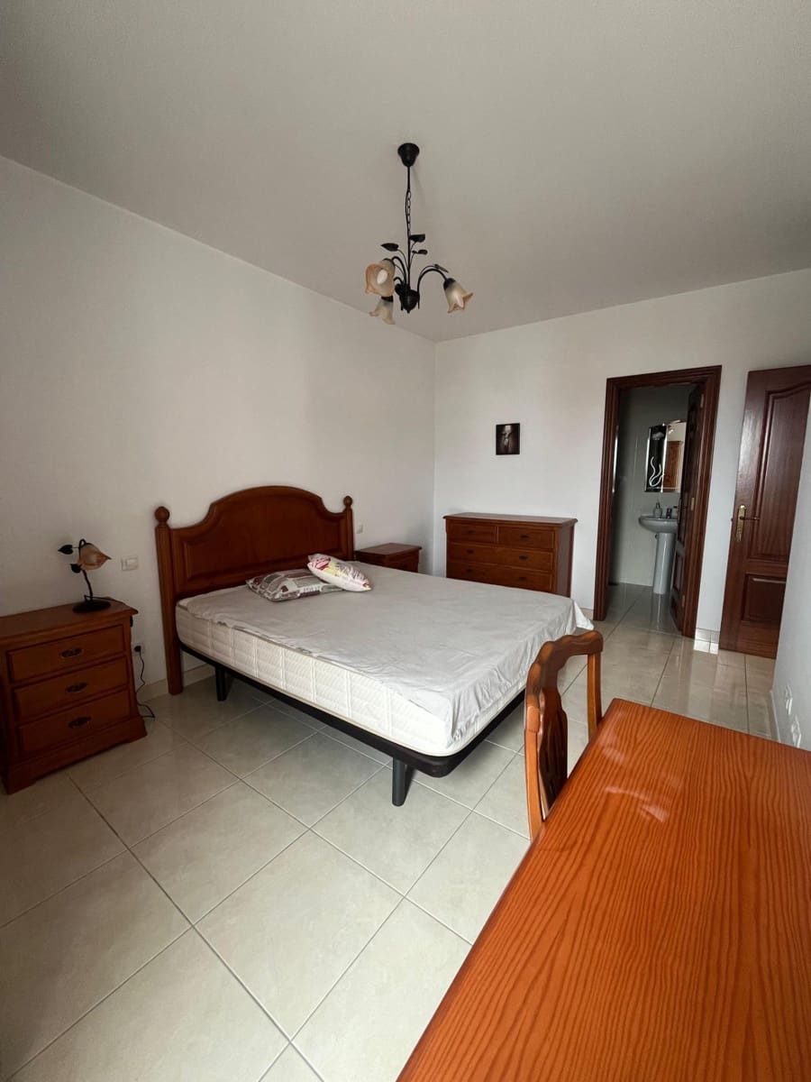 2 bedroom Penthouse for rent in Galdar - € 750 (Ref: 9715104)