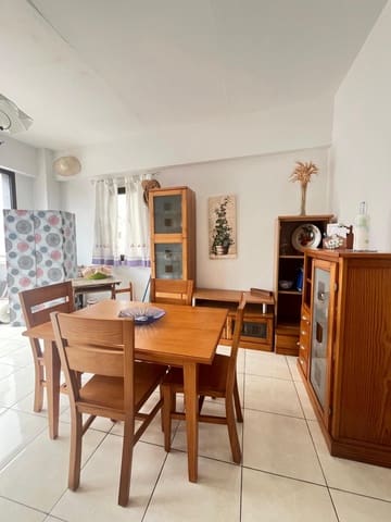 2 bedroom Penthouse for rent in Gáldar - € 750 (Ref: 9715104)