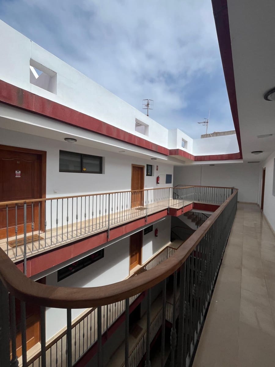 2 bedroom Penthouse for rent in Galdar - € 750 (Ref: 9715104)