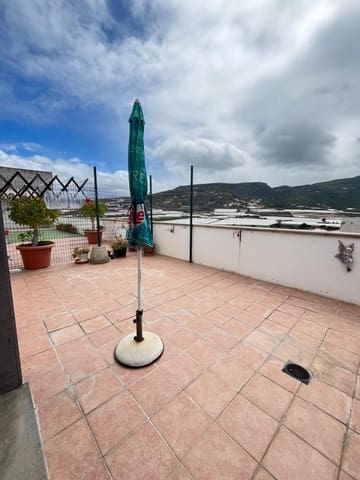 2 bedroom Penthouse for rent in Gáldar - € 750 (Ref: 9715104)