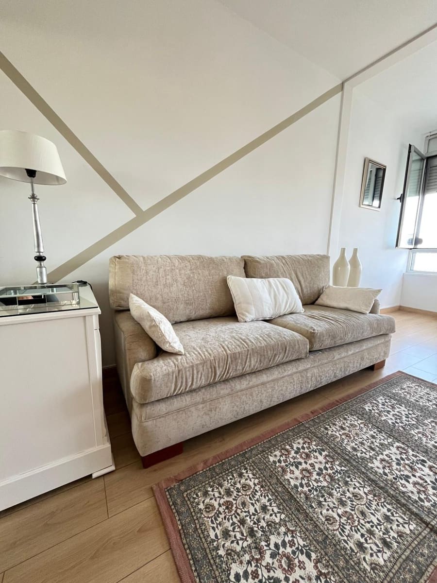 Studio for rent in Las Palmas de Gran Canaria - € 1,100 (Ref: 9720180)