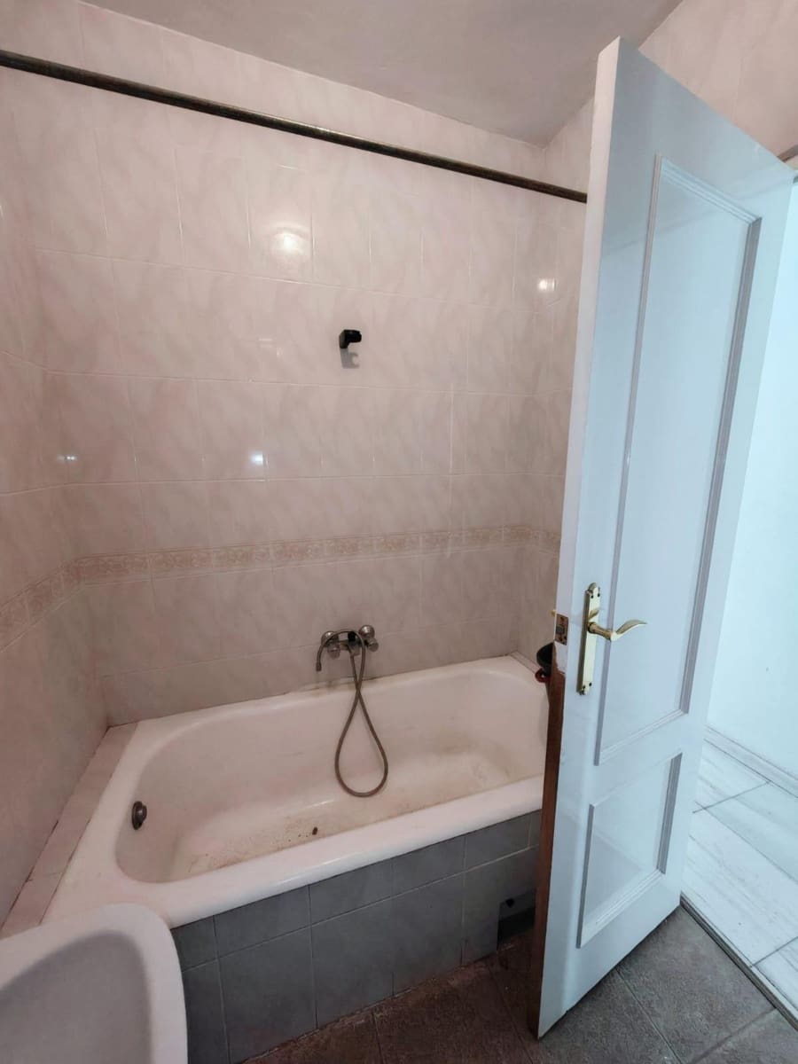 3 slaapkamer Flat te koop in Los Santos de Maimona - € 55.000 (Ref: 9720181)