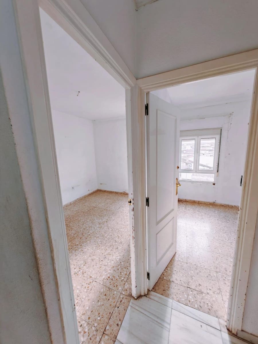 3 slaapkamer Flat te koop in Los Santos de Maimona - € 55.000 (Ref: 9720181)