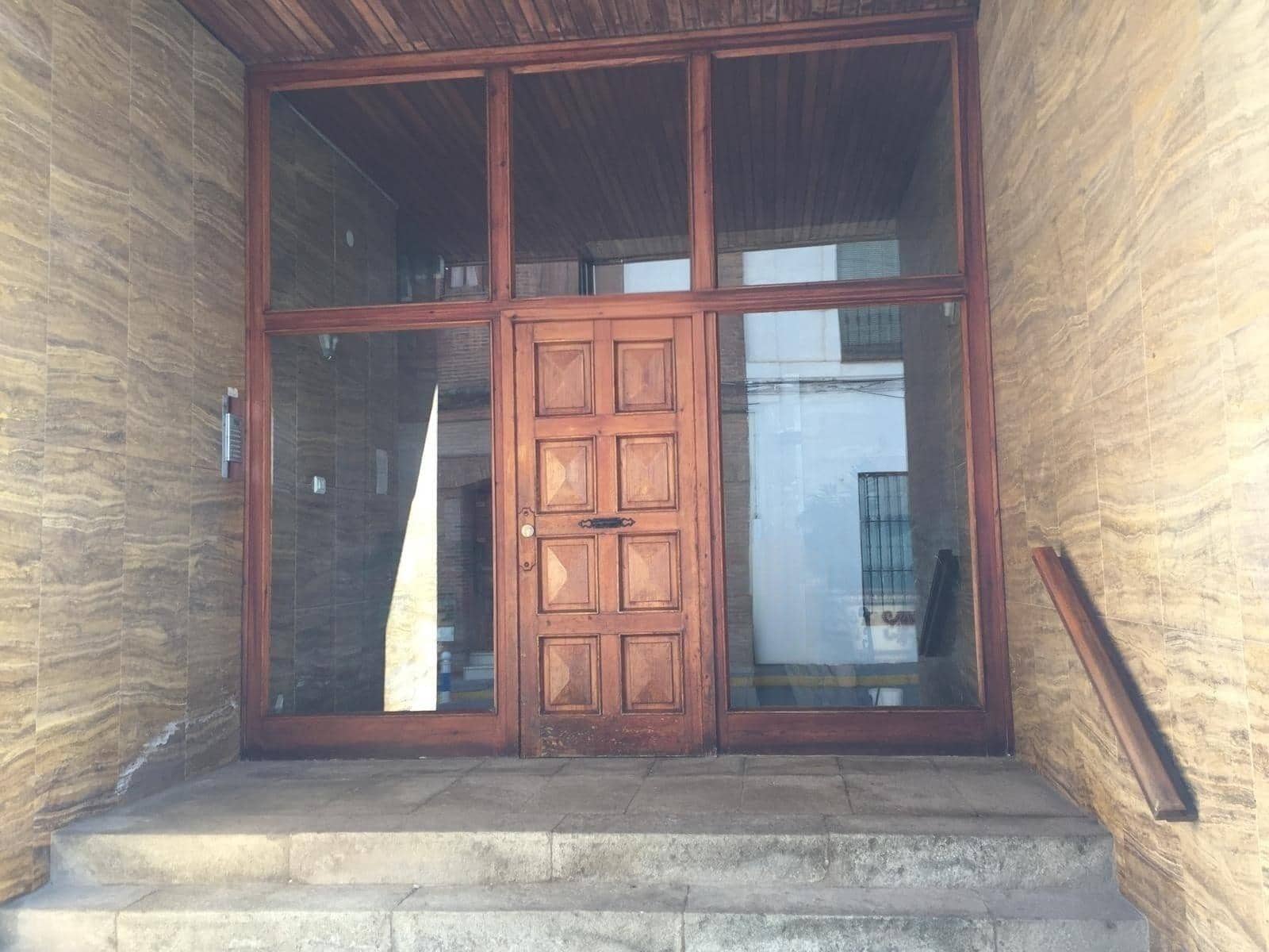 3 slaapkamer Flat te koop in Los Santos de Maimona - € 55.000 (Ref: 9720181)