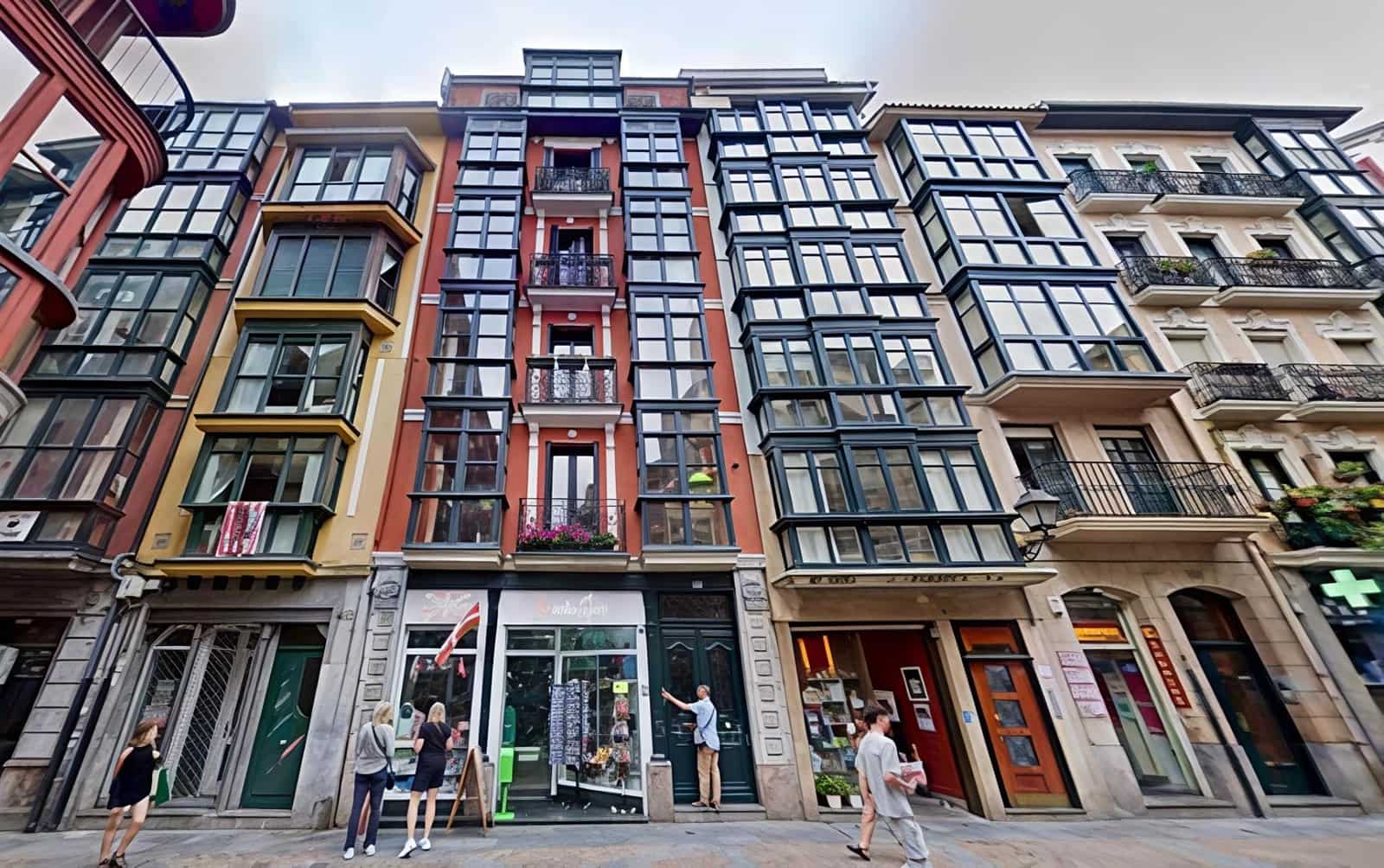 2 bedroom Penthouse for sale in Bilbao - € 595,000 (Ref: 9720182)