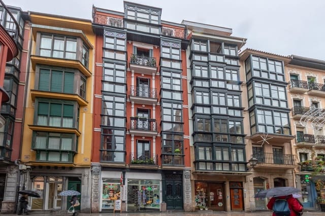 2 bedroom Penthouse for sale in Bilbao - € 595,000 (Ref: 9720182)
