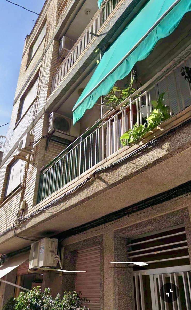 Piso de 3 habitaciones en Alcantarilla en venta - 87.500 € (Ref: 9720183)